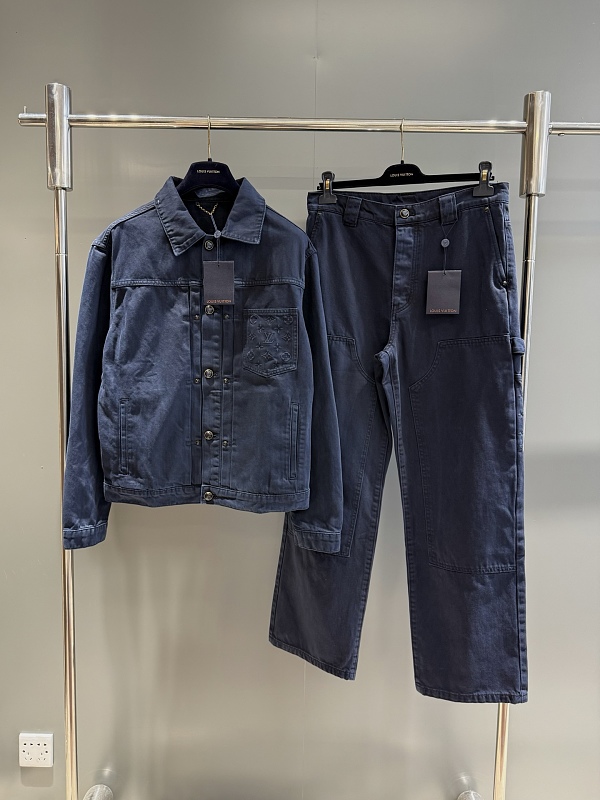 Pants from 8Billion