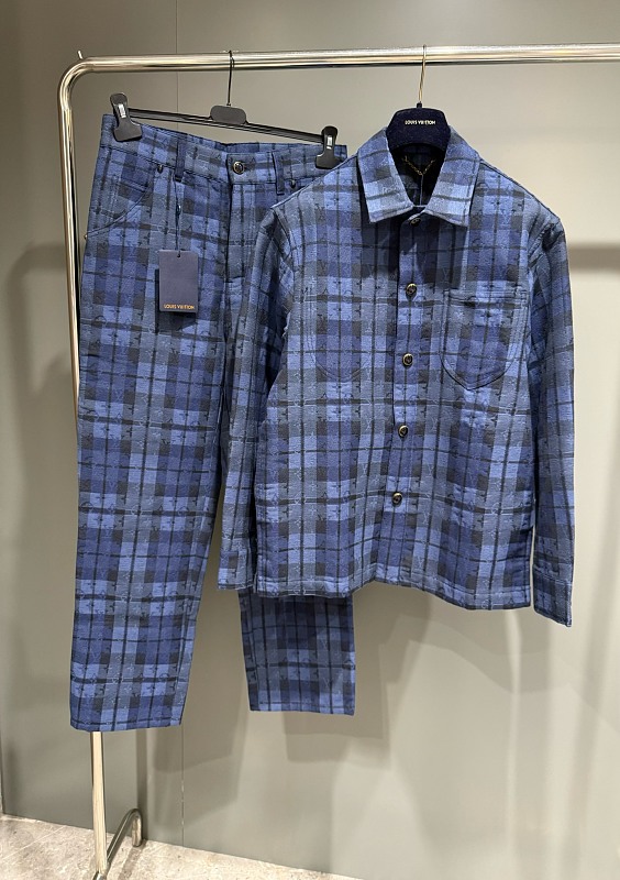 Pants from 8Billion