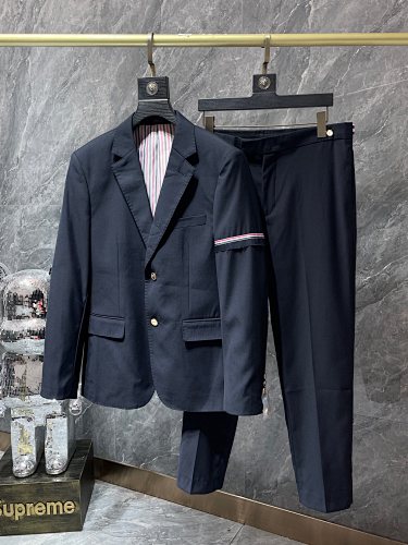 Pants from 8Billion