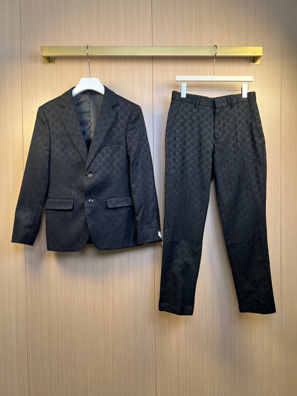 Pants from 8Billion