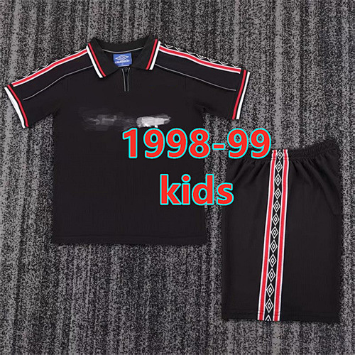 Manchester United Away Retro Kids Kit 16 -28