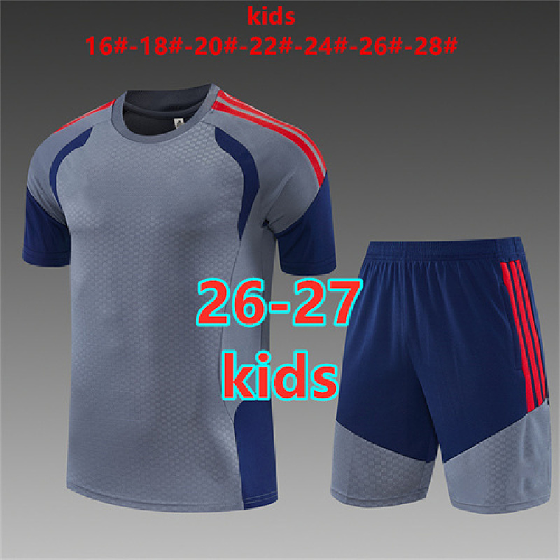 26-27 Bayern Kids Short Sleeve Tracksuit 16 -28