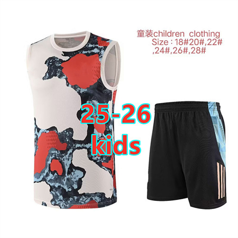25-26 Bayern Kids Short Sleeve Vest Tracksuit 18 -28
