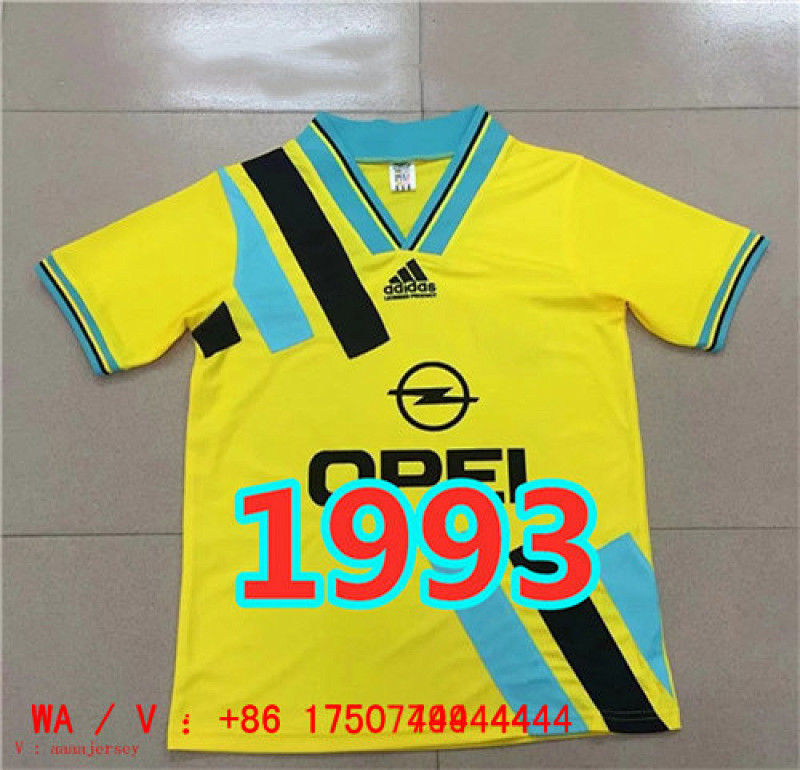 Bayern Retro Away Jersey S-2XL