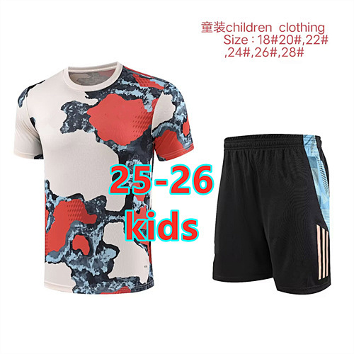 25-26 Bayern Kids Short Sleeve Tracksuit 18 -28