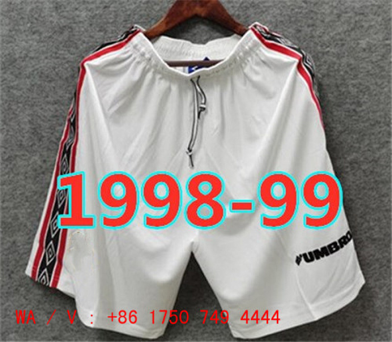 Manchester United Retro Shorts S-2XL