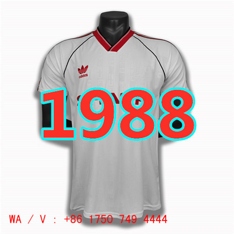 Manchester United Retro TopThai Quality Jersey S-2XL