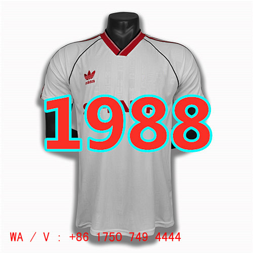 Manchester United Retro TopThai Quality Jersey S-2XL