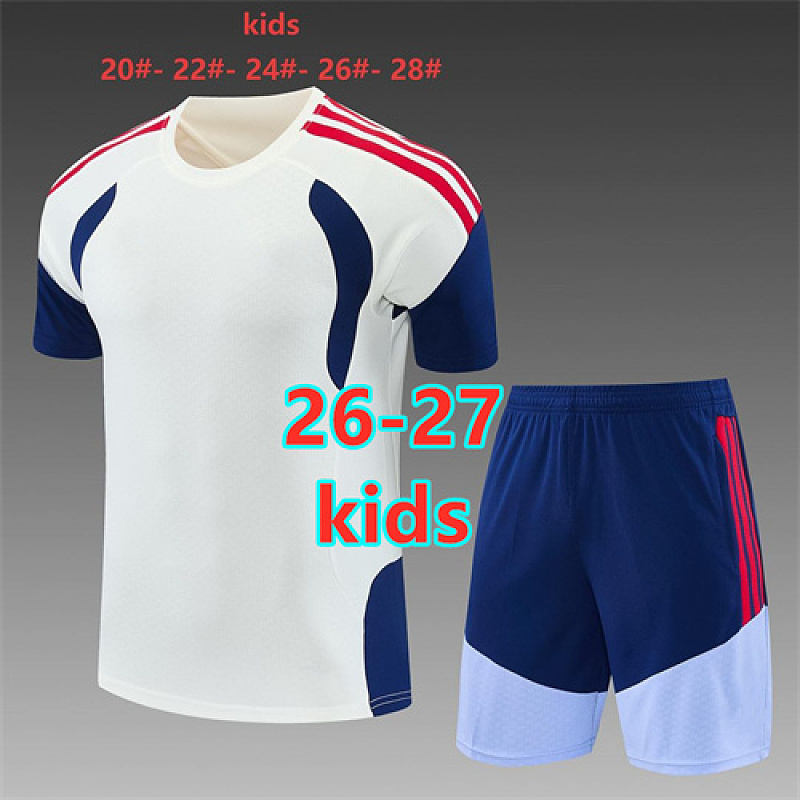 26-27 Bayern Kids Short Sleeve Tracksuit 20 -28