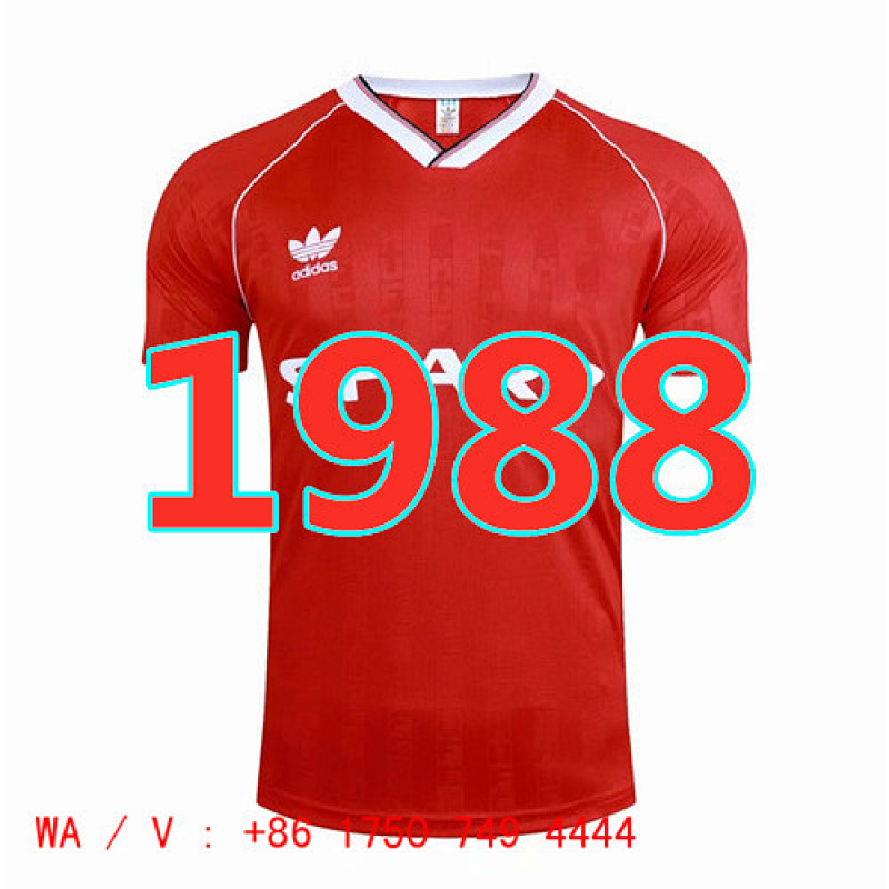Manchester United Retro TopThai Quality Homejersey S-2XL