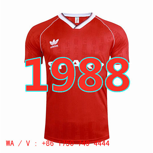 Manchester United Retro TopThai Quality Homejersey S-2XL