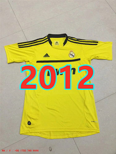 Real Madrid Retro TopThai Quality Goalkeeper Jersey S-2XL