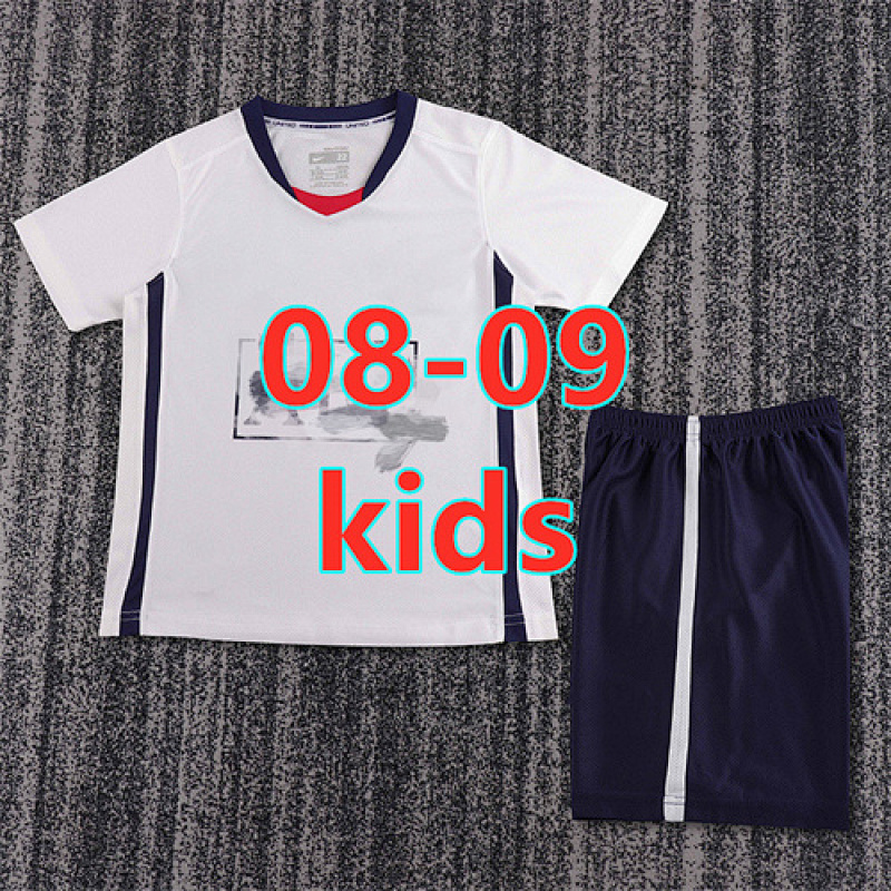 Manchester United Away Retro Kids Kit 16 -28