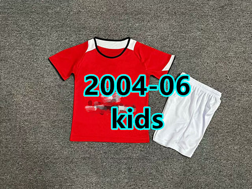 Manchester United Home Retro Kids Kit 16 -28