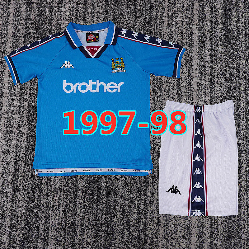 Manchester City Home Retro Kids Kit 16 -28