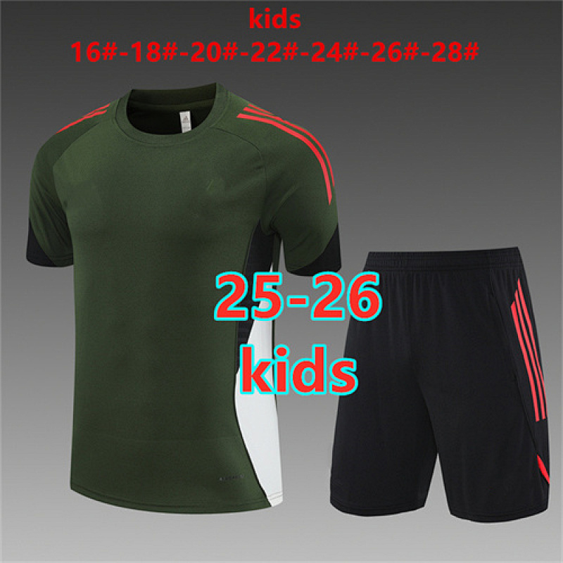25-26 Bayern Kids Short Sleeve Tracksuit 16 -28
