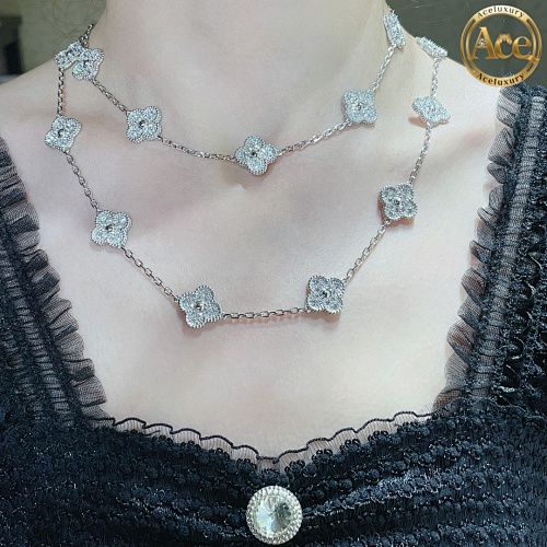 Premium Full Diamond 20-Flower Four-Leaf Clover Necklace