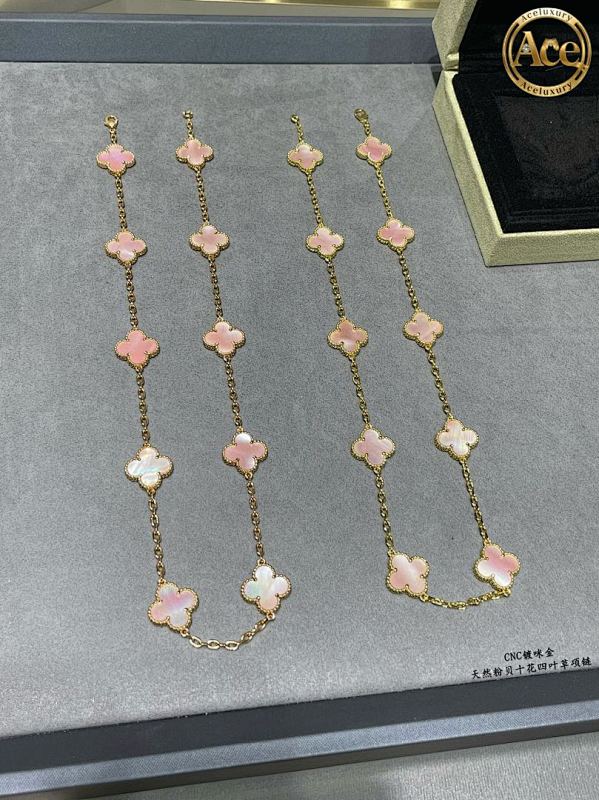 Natural Pink Shell Four-Leaf Clover Necklace