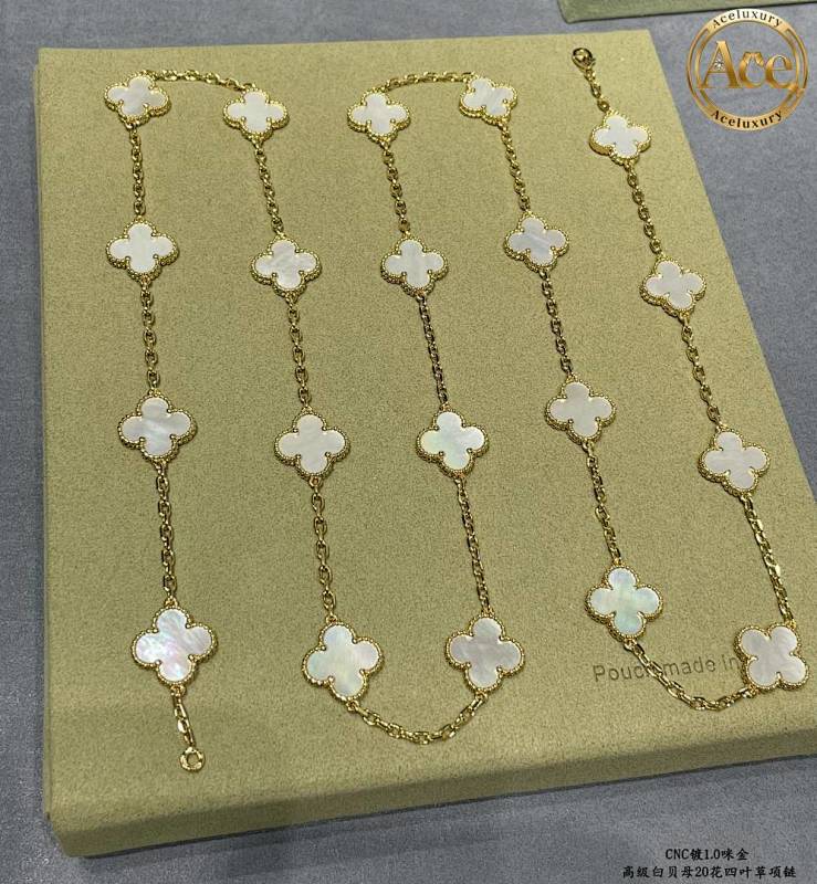 Premium White Mother-of-Pearl 20-Flower Four-Leaf Clover Necklace