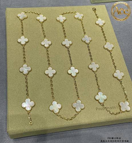 Premium White Mother-of-Pearl 20-Flower Four-Leaf Clover Necklace