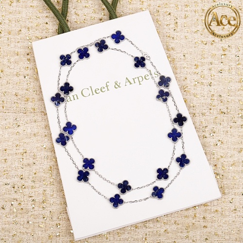 Twenty-flower Necklace