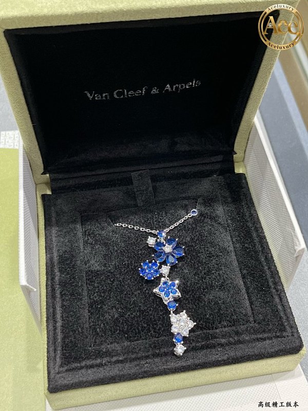 Blue Diamond Flower Necklace