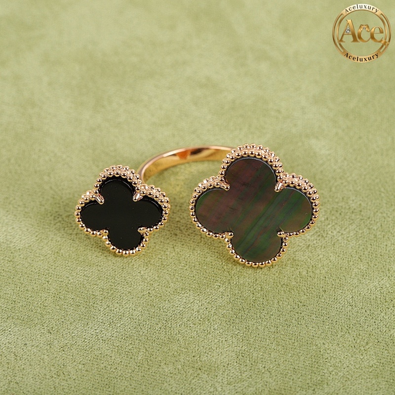 Rose Gold Single Flower Four-Leaf Clover Red Agate Ring