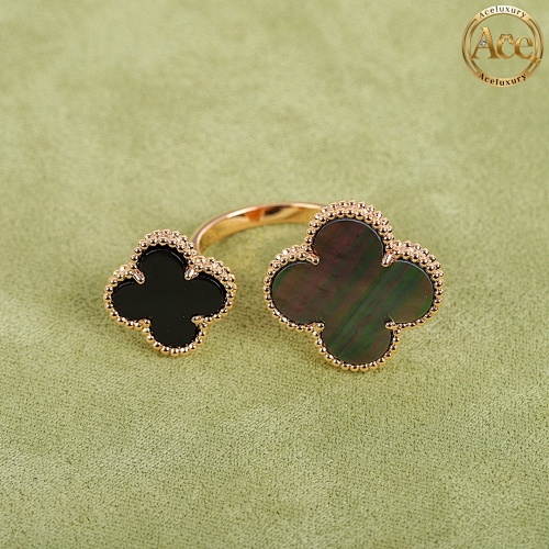 Rose Gold Single Flower Four-Leaf Clover Red Agate Ring
