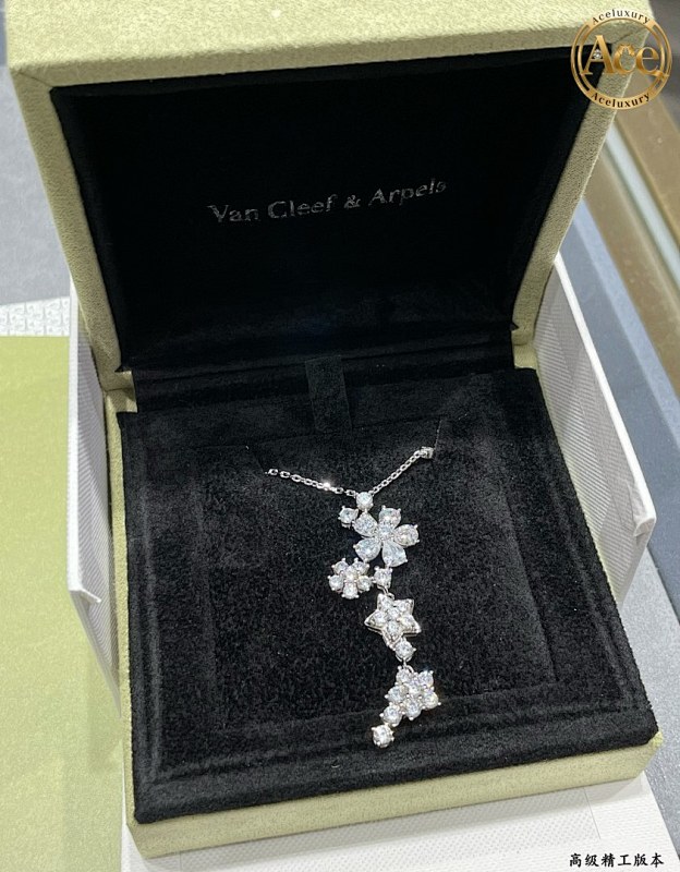 White Diamond Floral Necklace