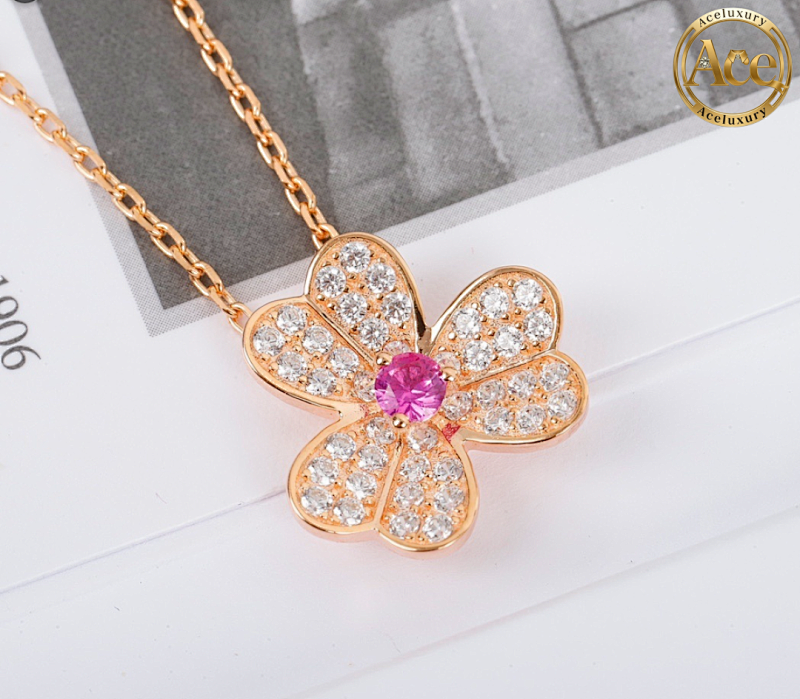 Clover Necklace