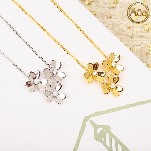Three-leaf Clover And Three-flower Necklace