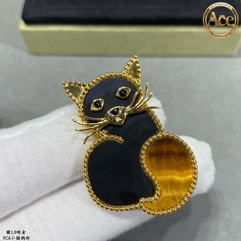 Animal Series Brooches