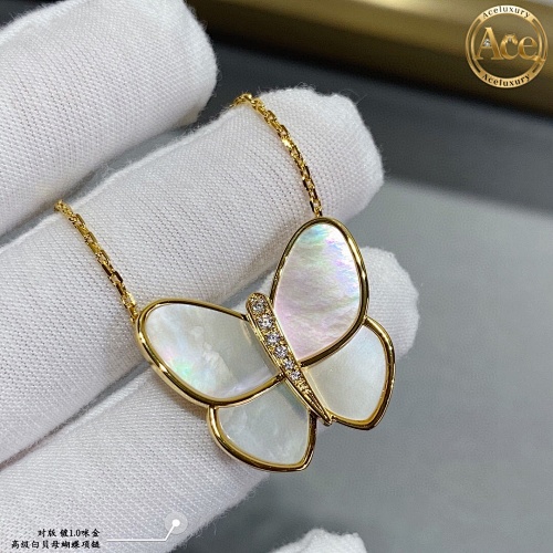 Premium White Mother-of-Pearl Butterfly Necklace