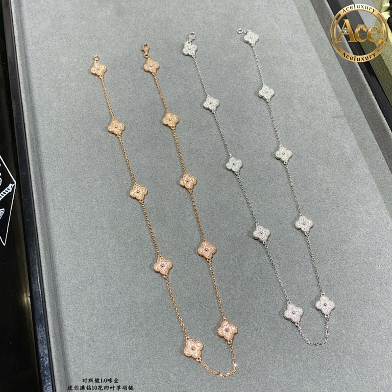Full Diamond Mini Ten-petal Four-leaf Clover Necklace
