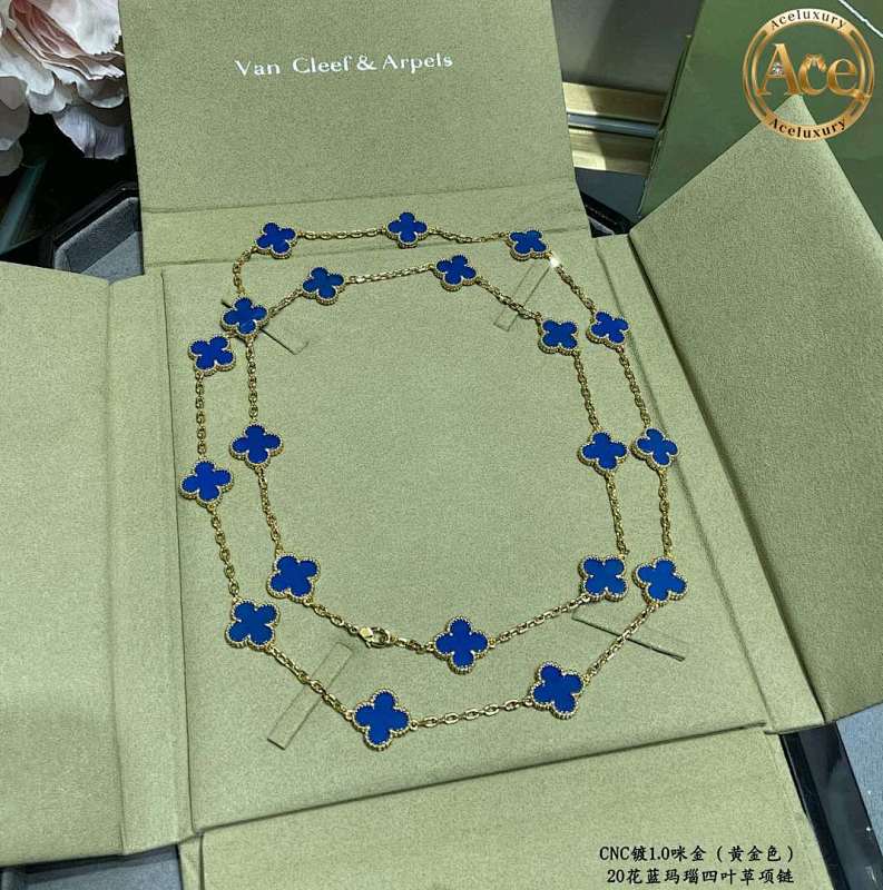 Premium Blue Agate 20-Flower Four-Leaf Clover Necklace
