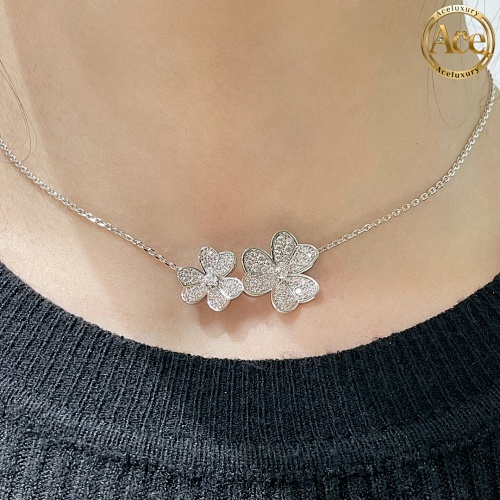 Double Flower Clover Necklace