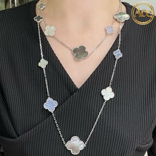 Premium Gray White Purple 16-Flower Four-Leaf Clover Necklace