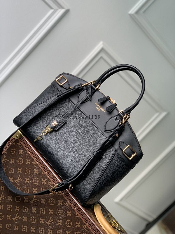 Louis Vuitton Lock It MM Taurillon House 36 29 15cm