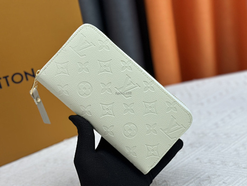 Louis Vuitton Monogram By The Pool 19.5 X 10.5 X 2.5 Monogram 3 12