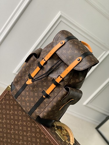 Louis Vuitton Christopher Monogram 38 44 21cm