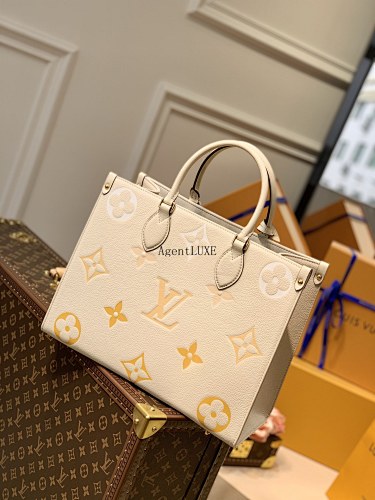 Louis Vuitton On The Go By The Pool OnTheGo Tote Monogram Empreinte Monogram 35.0 X 27.0 X 14.0 X