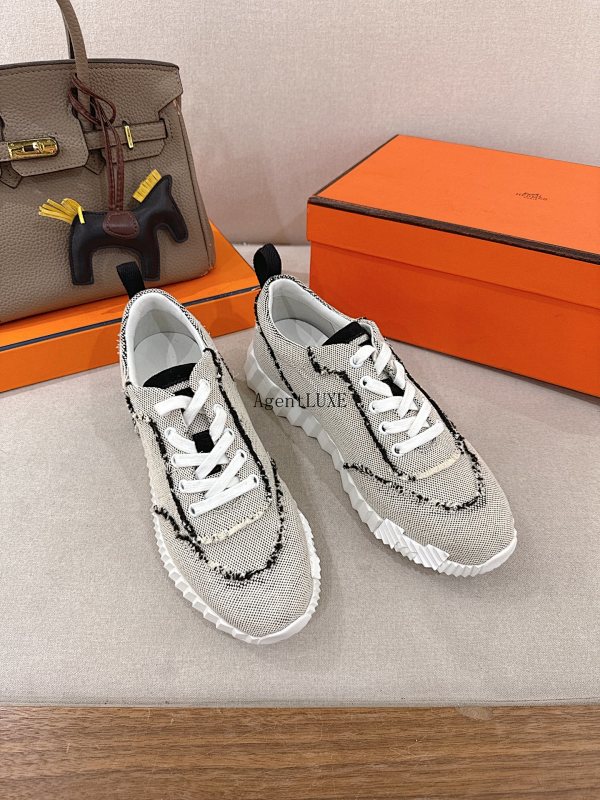 Bouncing New Arrival