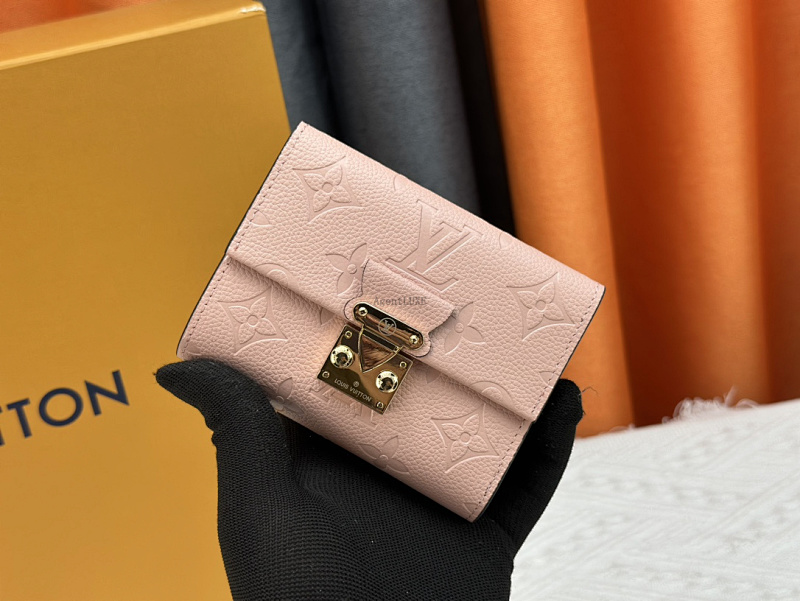 Louis Vuitton Métis Monogram Empreinte Monogram S-lock