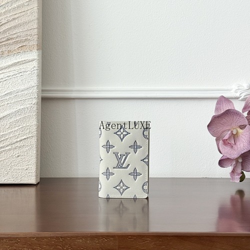Louis Vuitton card holder