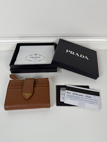 Prada P Saffian 8 10cm