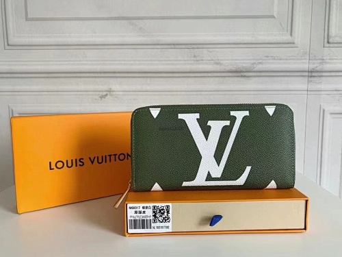 ZIppy LV Monogram Size 19x10cm