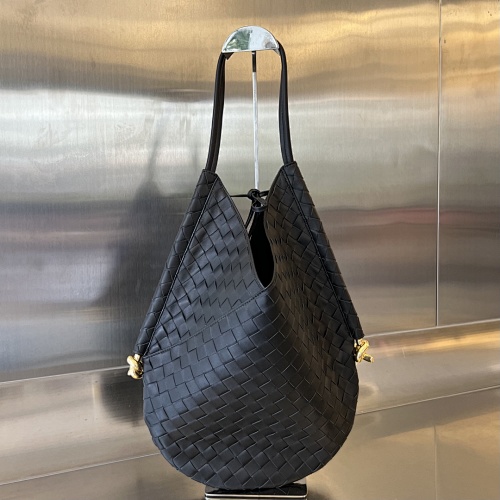 BV Logo Tote Hin 37.5x44x2
