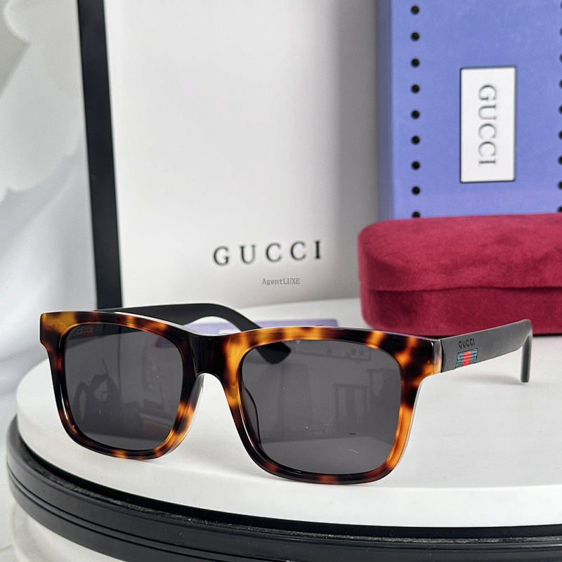 Gucc Model GG0008S Size 53 20-145