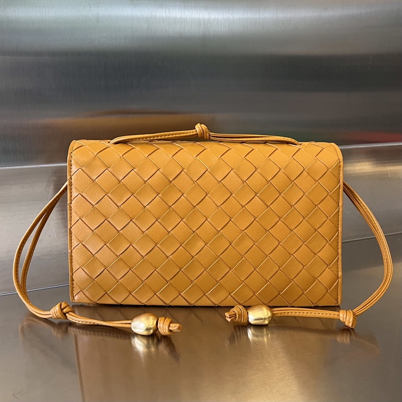 Trio Pouch ON Strap