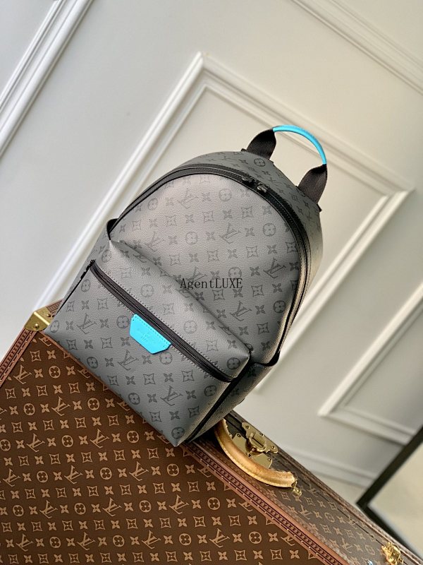 Louis Vuitton Discovery Monogram Eclipse Reverse